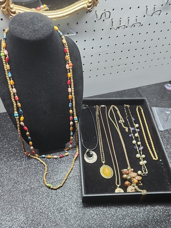 Jewelry - Mixed Material Necklace Bundle